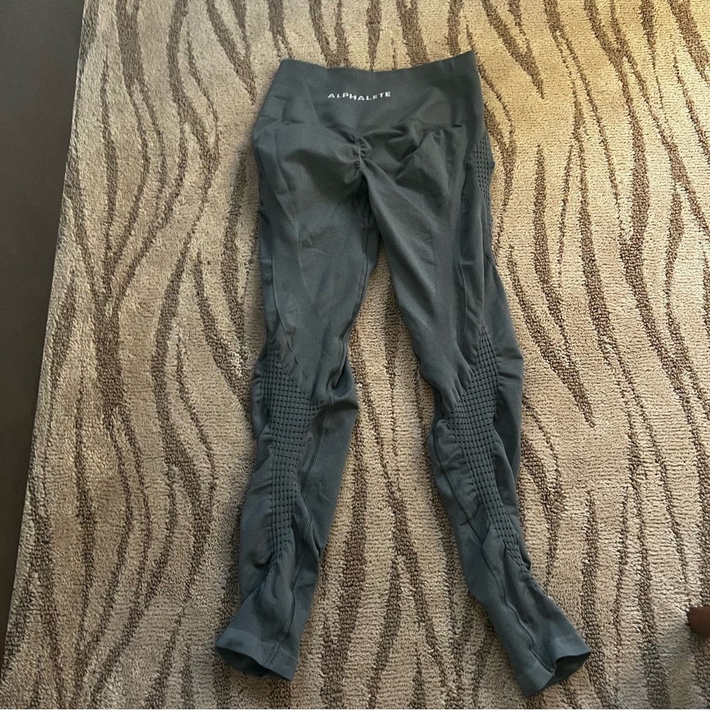 Alphalete Gray contour Leggings